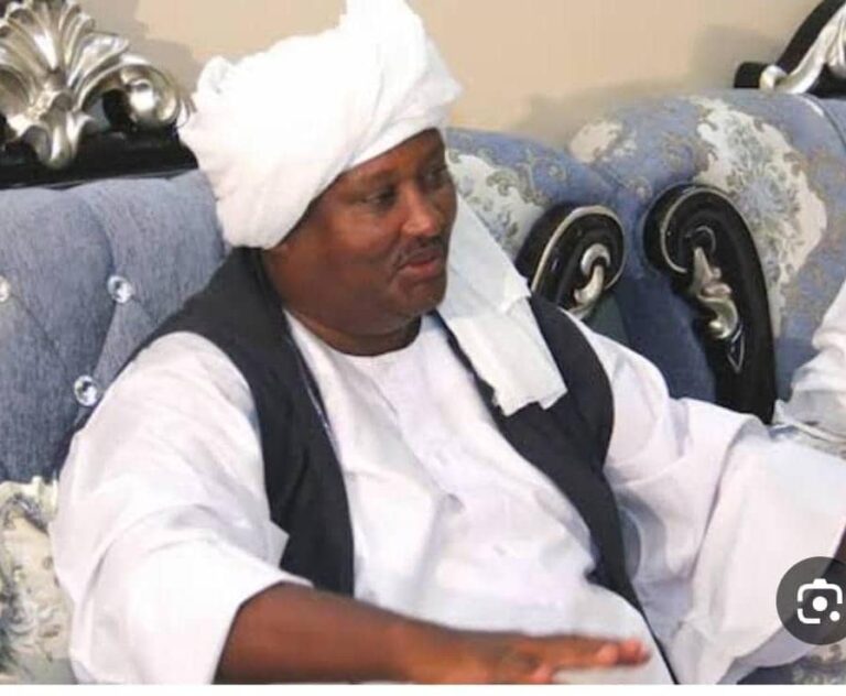 مبارك النور يدعو الشعب السوداني لتفويض البرهان رئيسًا لجمهورية السودان