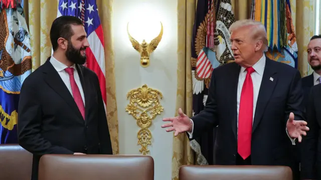 ترامب يعلن عزمه رفع سوريا من قائمة الدول الراعية للارهاب