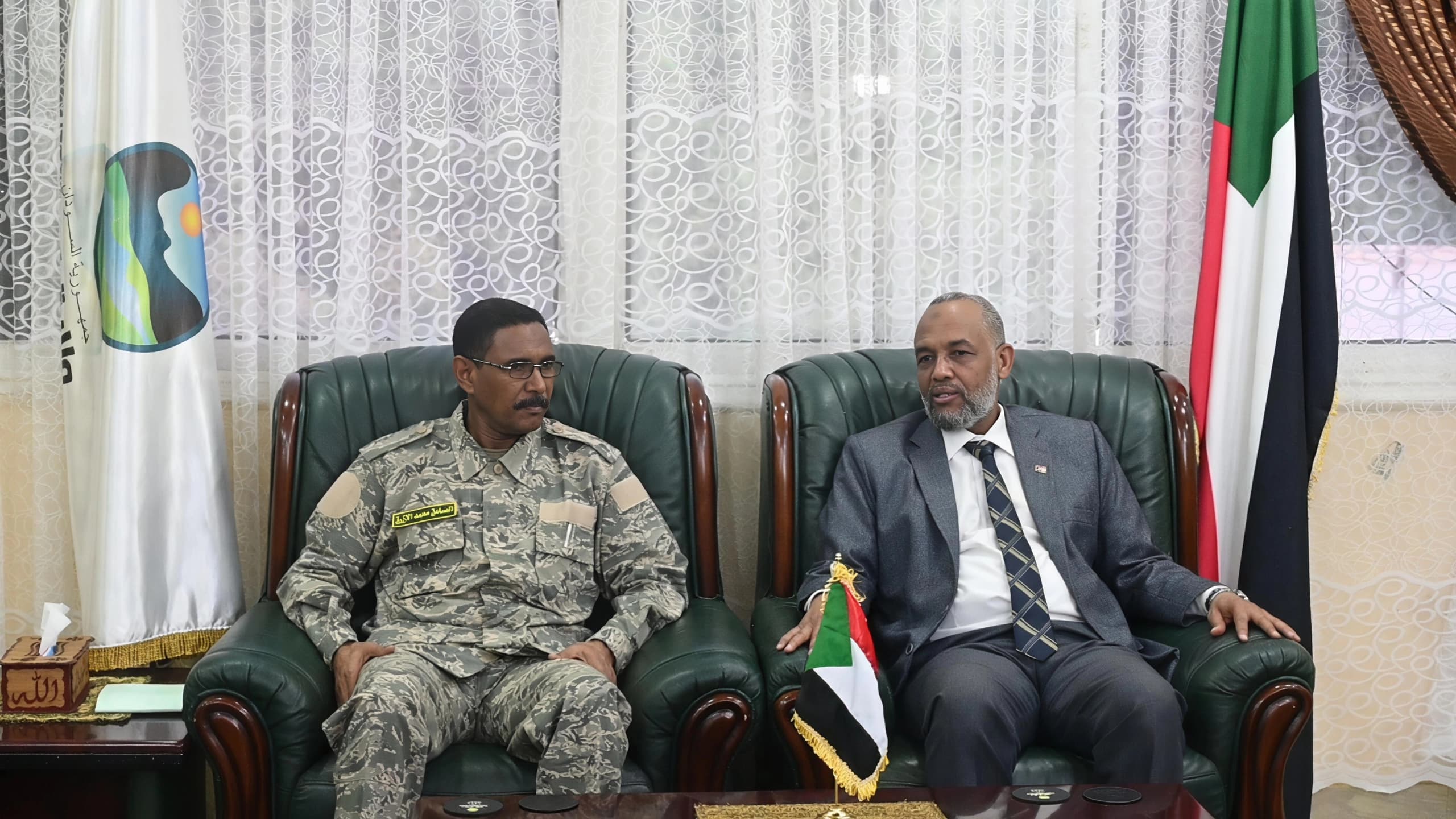 وزير الصحة الاتحادي يختتم زيارته لكسلا بتداول المخرجات مع الوالي