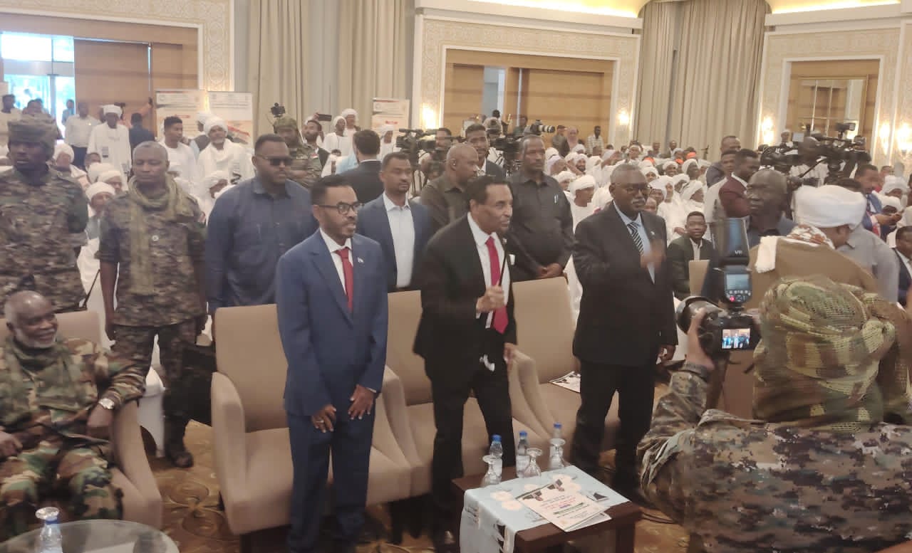بحضور رئيس مجلس الوزراء توقيع الوثيقة السنارية للصلح والتعايش السلمي بين مكونات مجتمع ولاية سنار  بالخرطوم