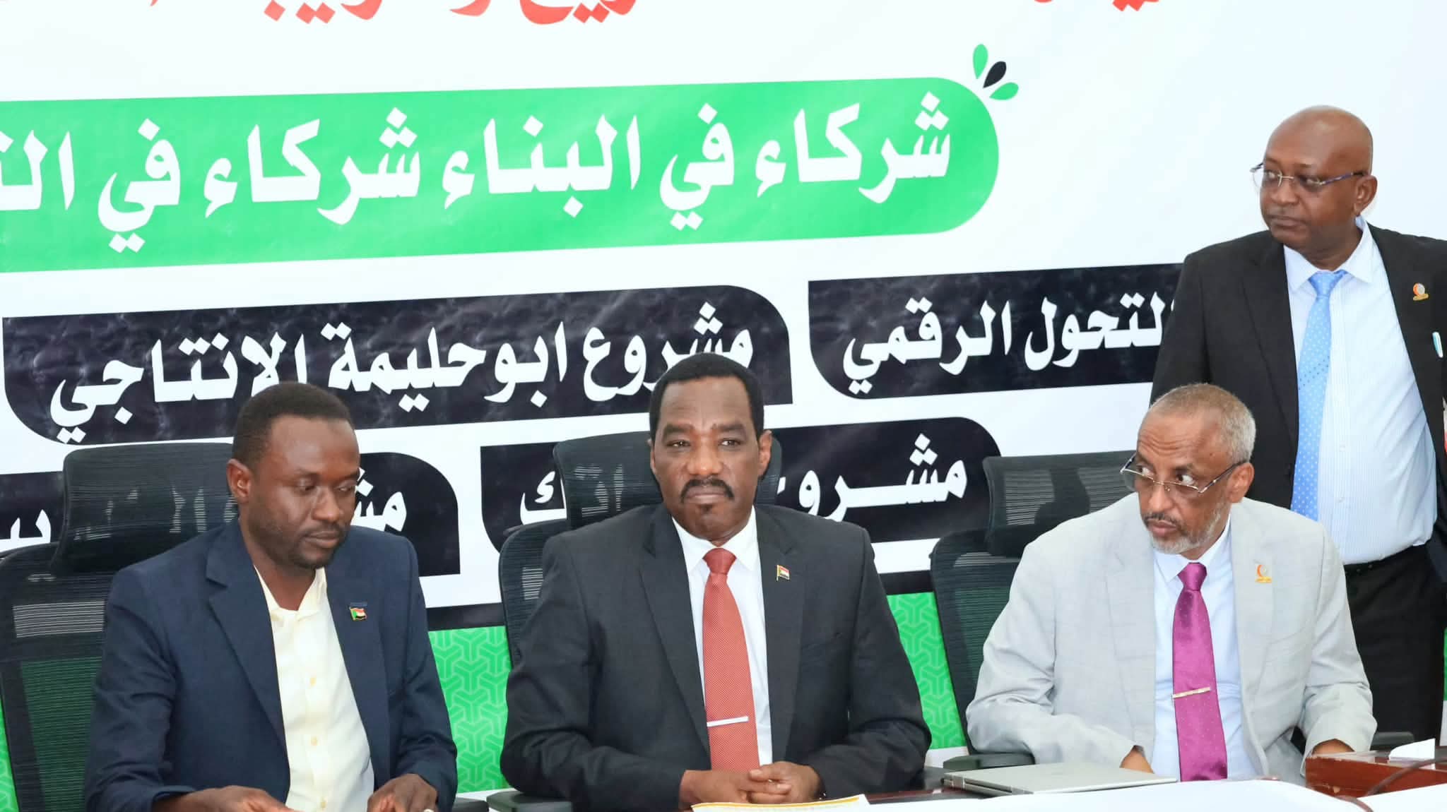 الموارد البشرية 3 آلاف مشروع للخرجين