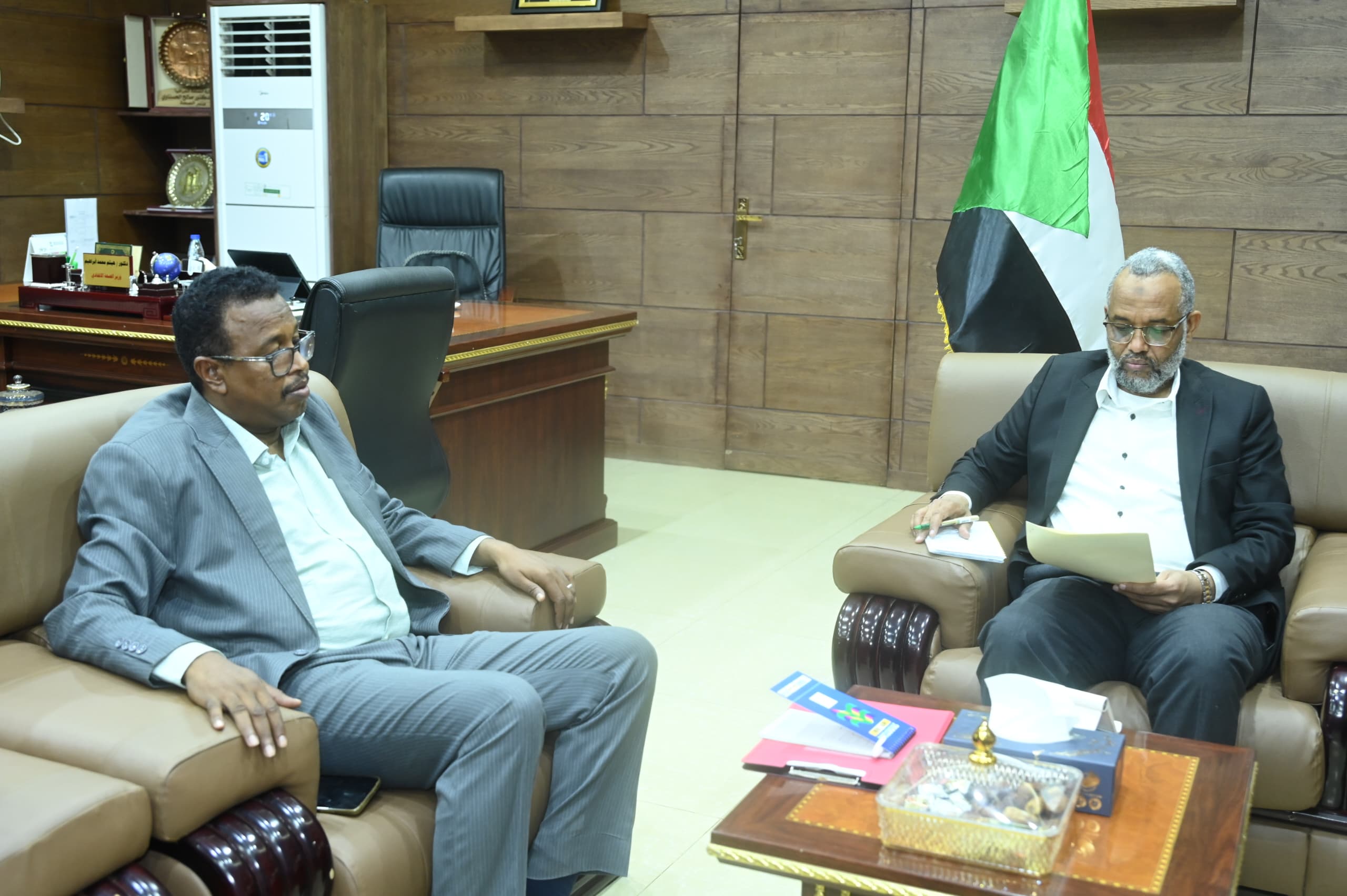 وزير الصحة الاتحادي يبحث مع الجمعية السودانية لرعاية وتوطين زراعة الكبد الخيرية مشروع التوعية بالنيل الازرق والجزيرة