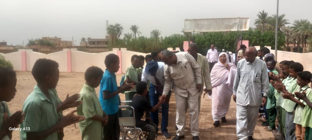 المدير التربية الخرطوم يعقد اجتماع مع إدارات الشؤون التعليمية بالمحليات السبع ويقف على امتحان المتوسطة التجريبي