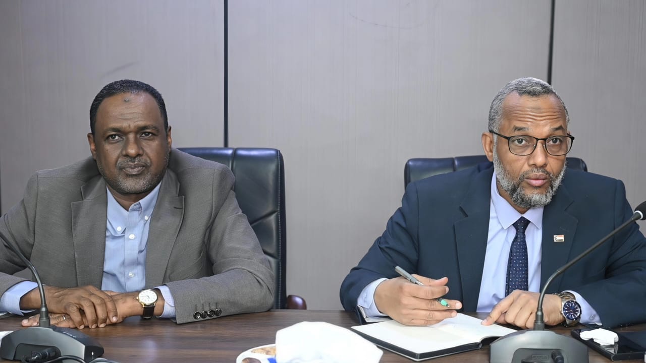 وزير الصحة يشيد بأداء الوحدات الوزارية و يوجه باستكمال مشاريع التأهيل