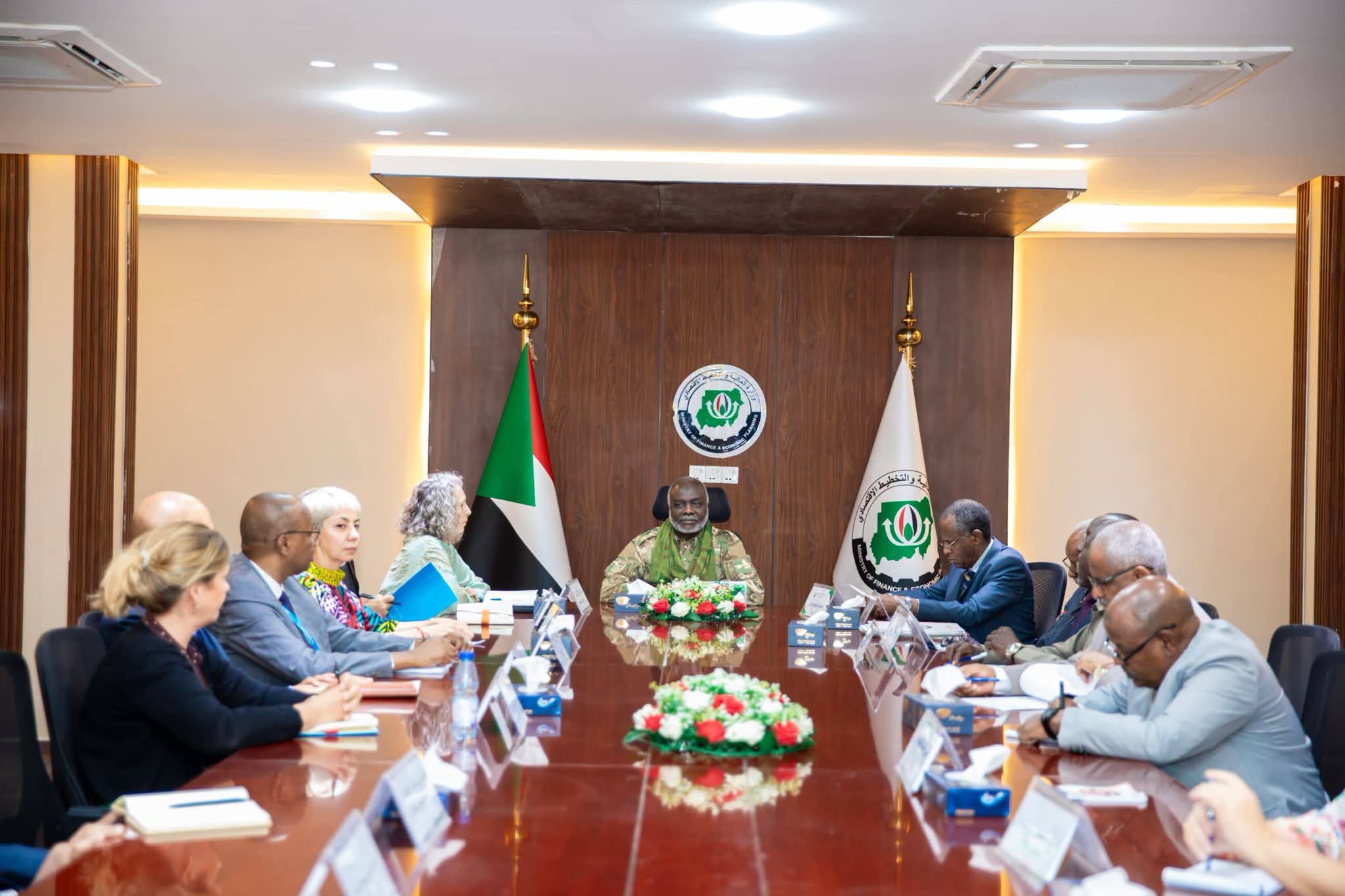 وزير المالية يثمن دعم منظمات الامم المتحدة العاملة بالسودان  في مرحلة الحرب