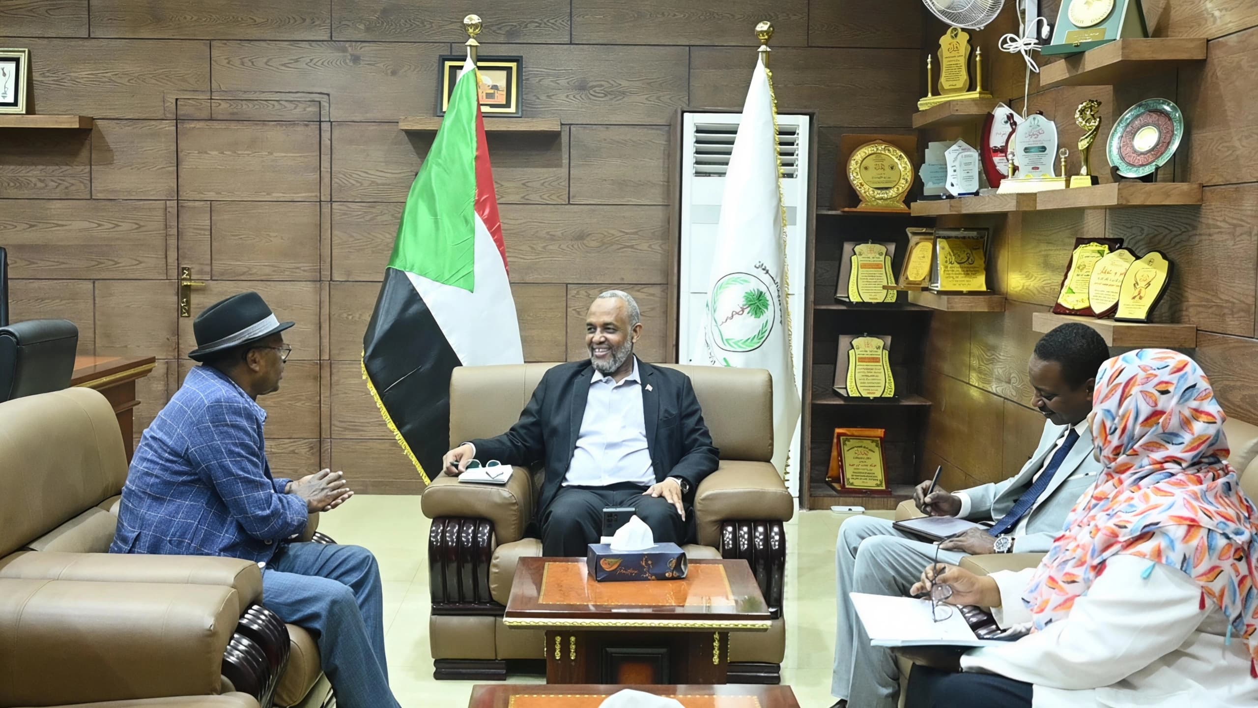 وزير الصحة الاتحادي يبحث مع مجموعة مستشفيات مانيبال الطبية الهندية اوجه التعاون في مجال زراعة الكبد