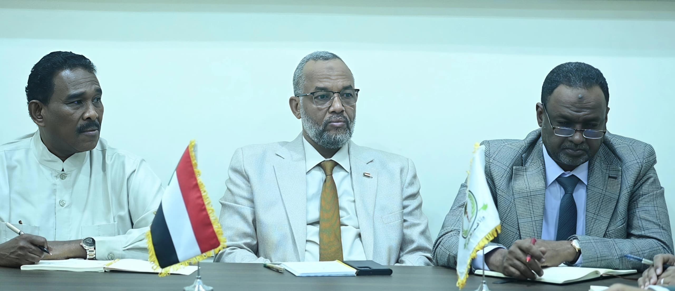 في الاجتماع الخاص بالمحاجر الصحية ونقاط الدخول وزير يوجه الإدارات المختصة بإعداد رؤية متكاملة باحتياجات المحاجر