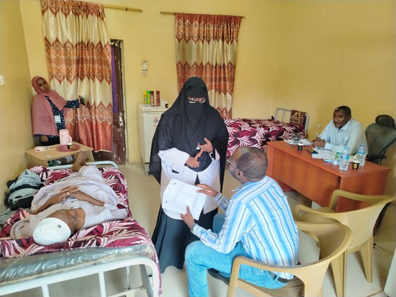 140 طبيبا يجلسون للامتحان التجريبي لنيل درجة الدكتوراة السريرية في الطب الباطني بمدني