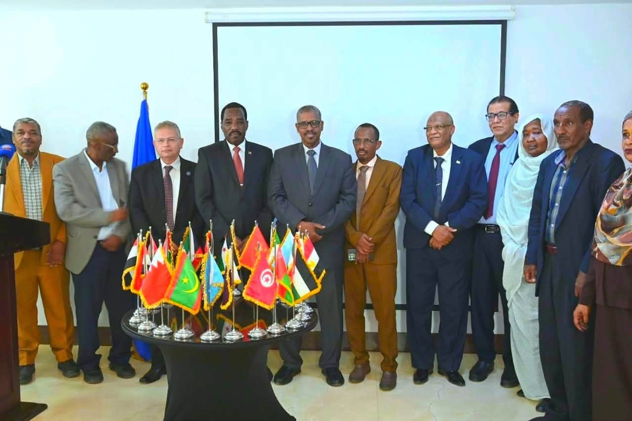 وزير الموارد البشرية يفتتح دورة دور نقابات عمال السودان في إعادة الإعمار