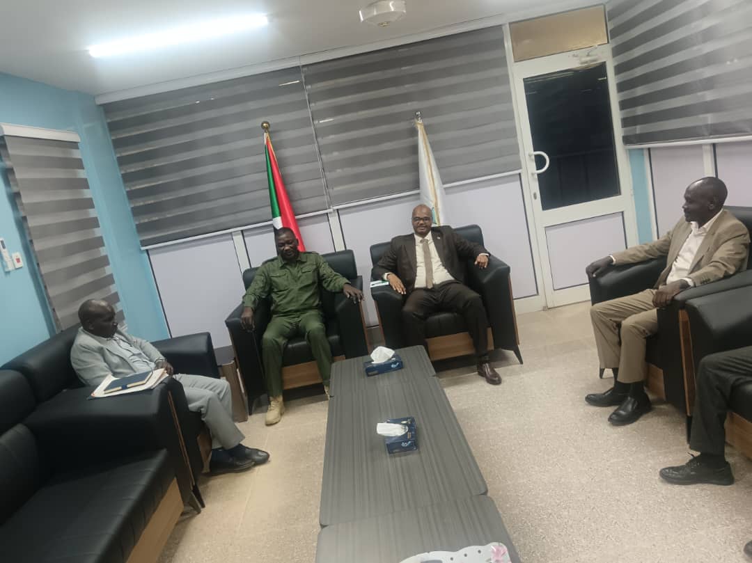 وزير التربية يبحث مع والي وسط دارفور قضايا التعليم وخطة الإعمار ما بعد الحرب