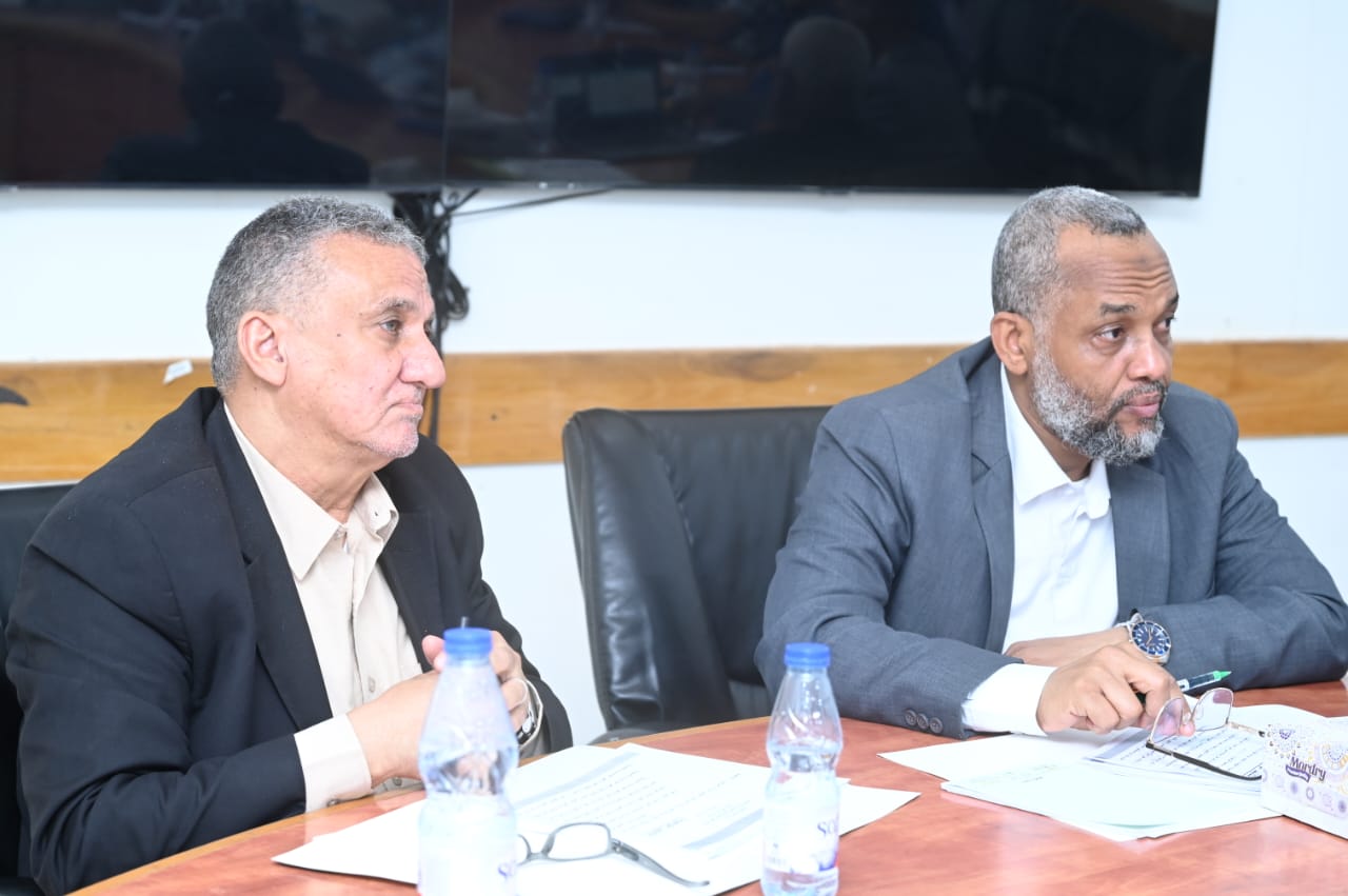 اللجنة العليا لتأهيل المرافق الصحية بولاية الخرطوم تعقد اجتماعها برئاسة وزير الصحة الاتحادي