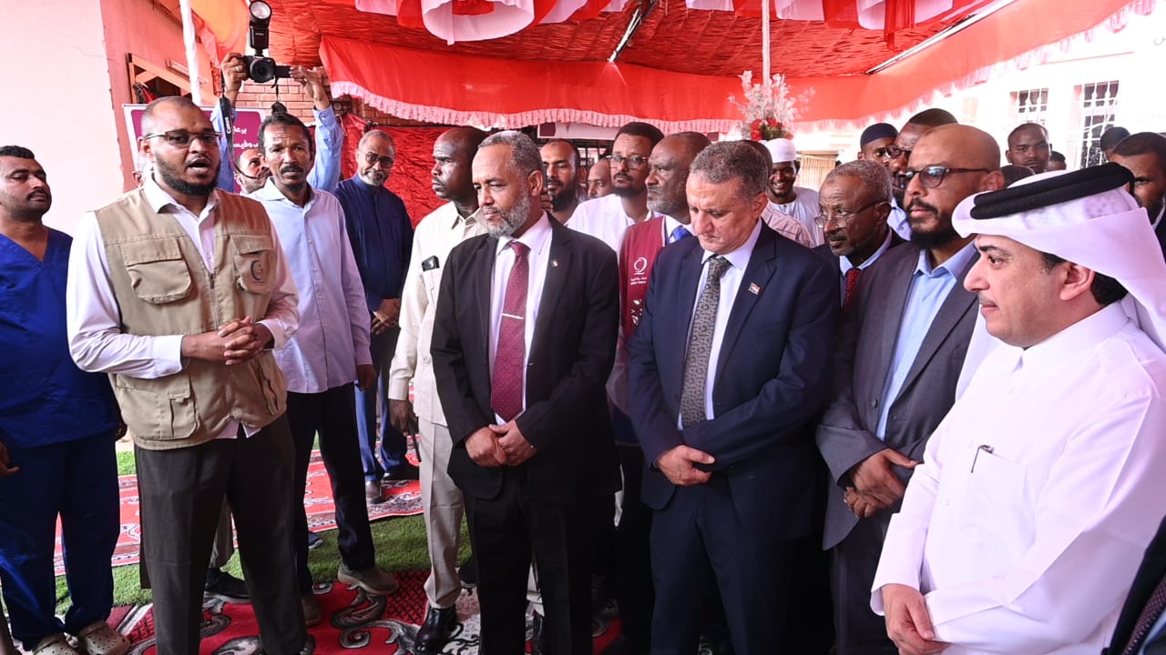 وزير الصحة الاتحادي يدشن مخيم زراعة القوقعة الإلكترونية بمستشفى الدوحة التخصصي.