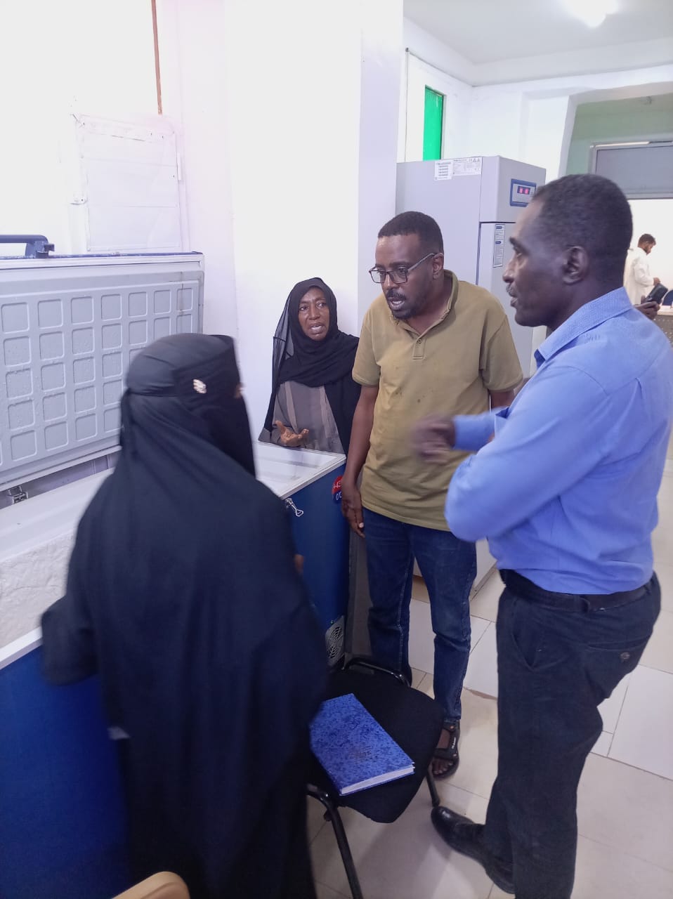 الجمعية الطبية الإسلامية توفر منظومة طاقة شمسية لبنك الدم بمستشفى البان جديد